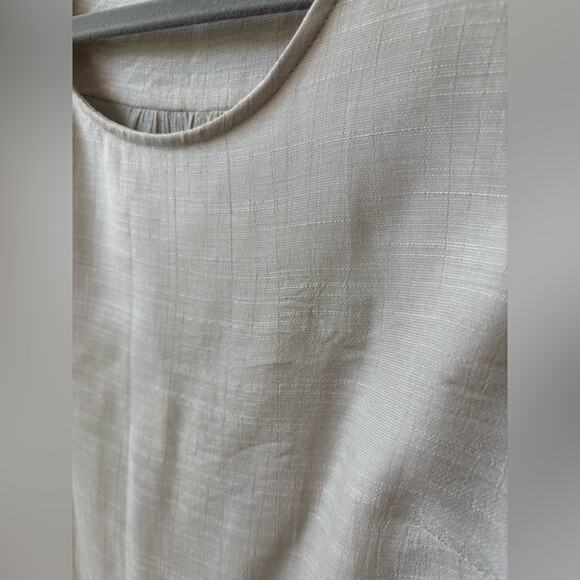 I.N. Studio Boho Linen Blouse with Asymmetrical Hem and Ruffle Sleeves Size PS - Picture 8 of 8